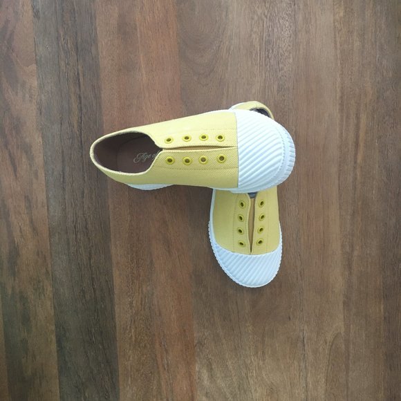 Age of Innocence yellow sneaker - Picture 1 of 4